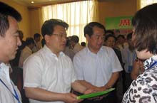 市領(lǐng)導(dǎo)對博花產(chǎn)品提出寶貴意見